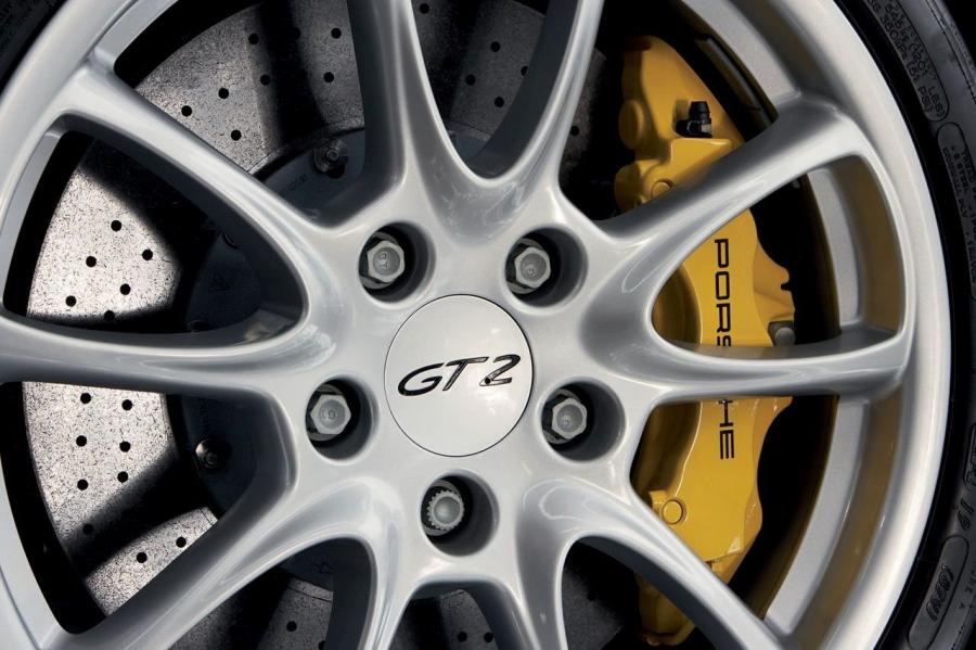  Porsche 911 GT2 2007 года  (фото 23 из 47)